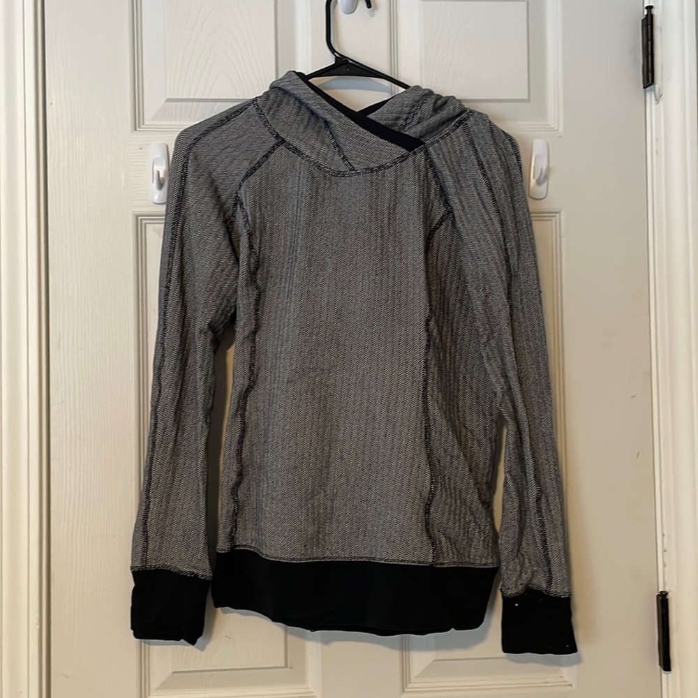 Lululemon pullover